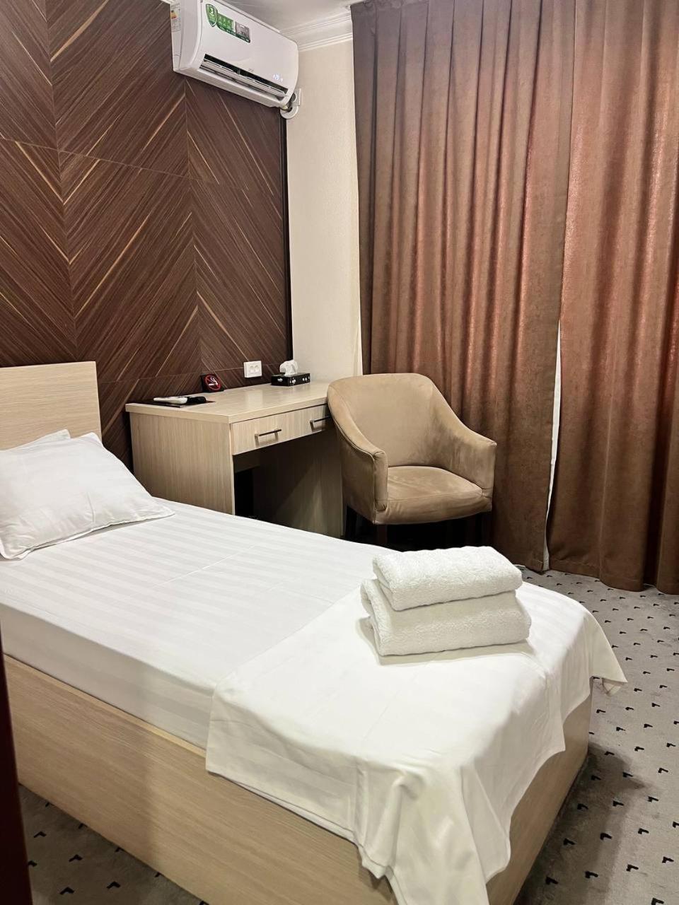 Orzu Hotel Namangan Exteriör bild